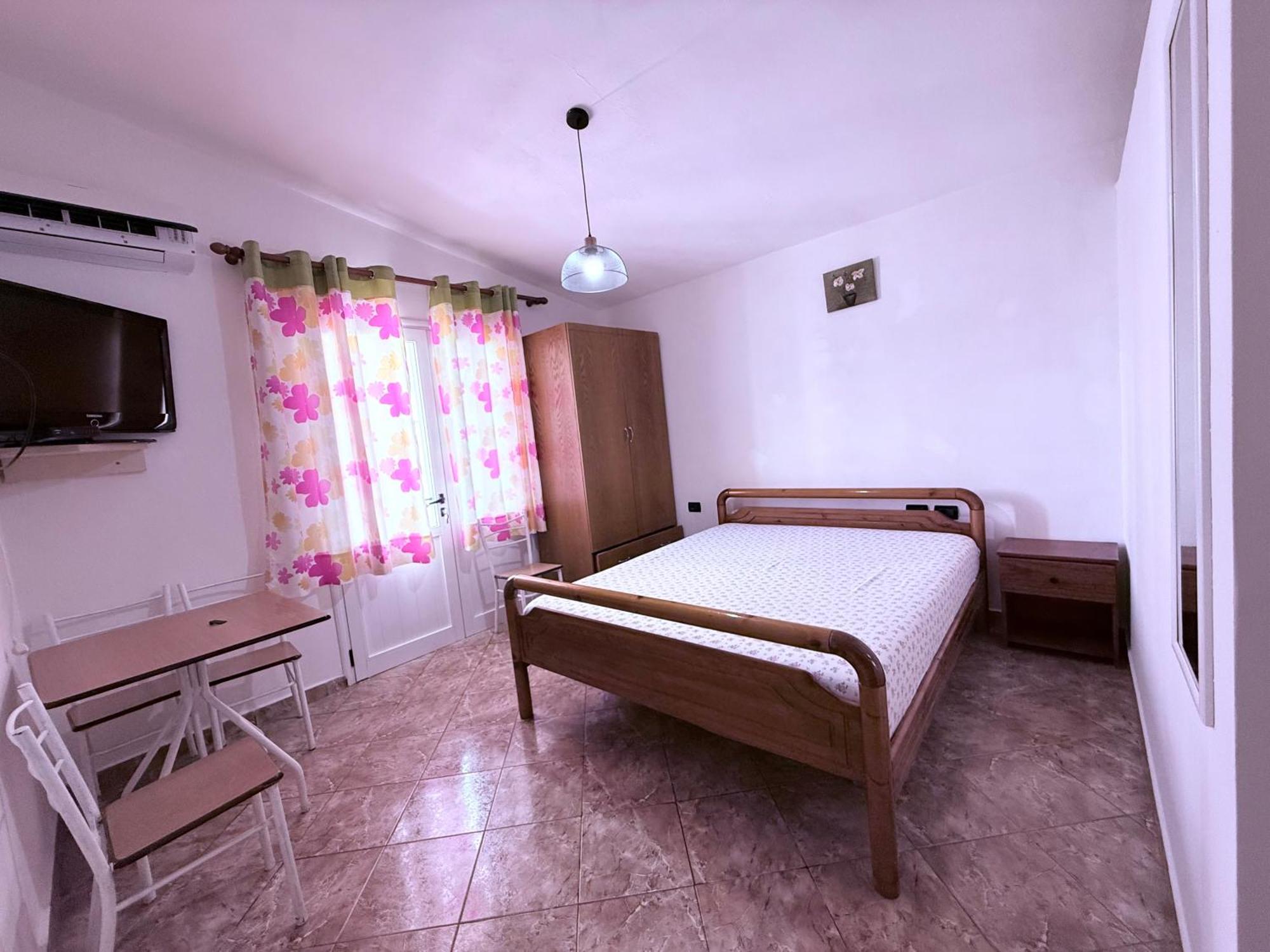 Jazoj Family Hotel Orikum Esterno foto